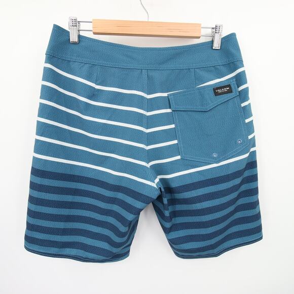 Volcom Men's Swim Trunks Blue Aged Indigo Striped Quarta Static Mod-Tech Size 30 - Picture 13 of 13